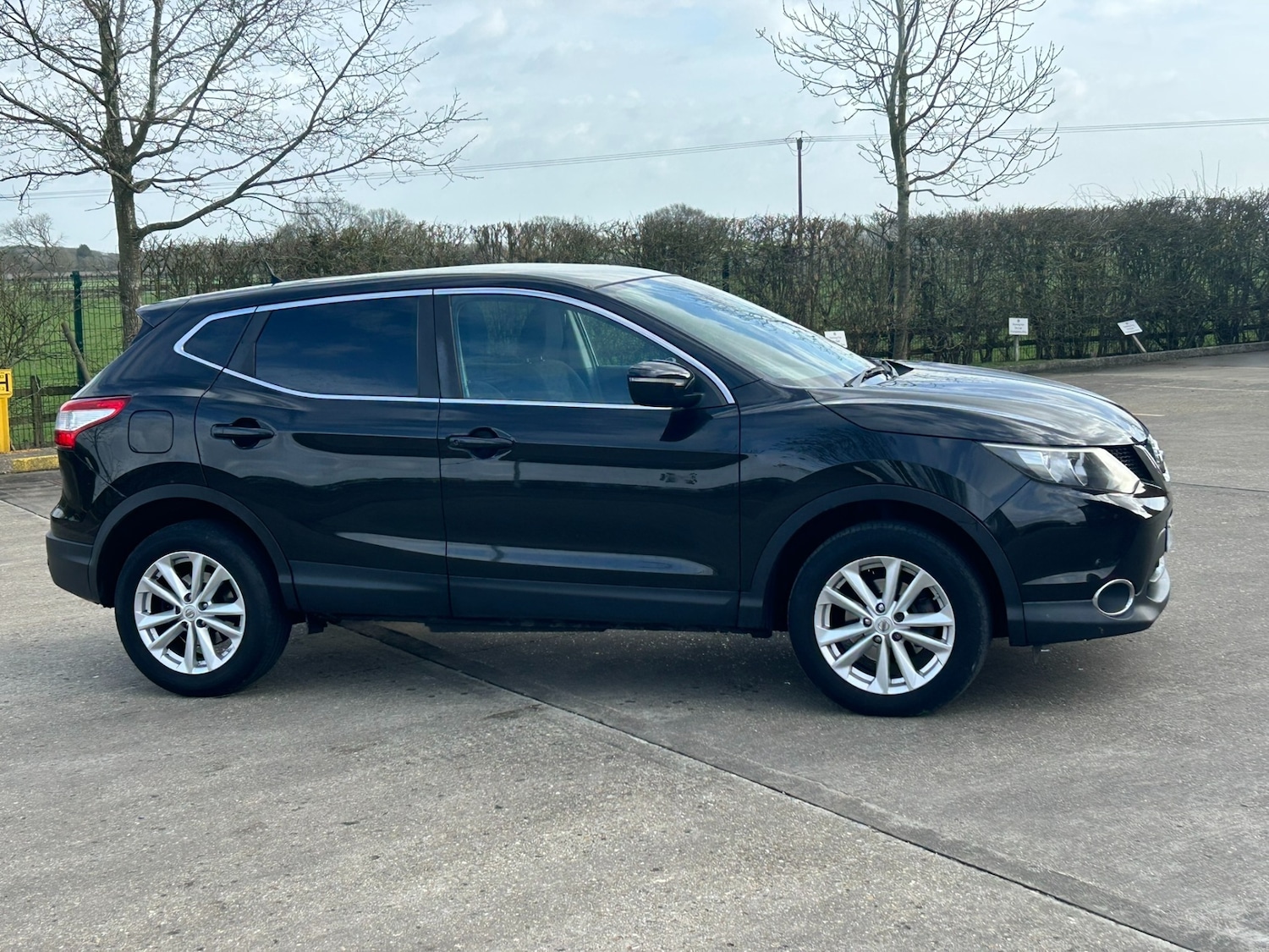 Used Nissan Qashqai 2014 for sale - 77678749: Photo 2