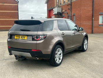 Used Land Rover Discovery Sport 2016 for sale - 75628224: Photo