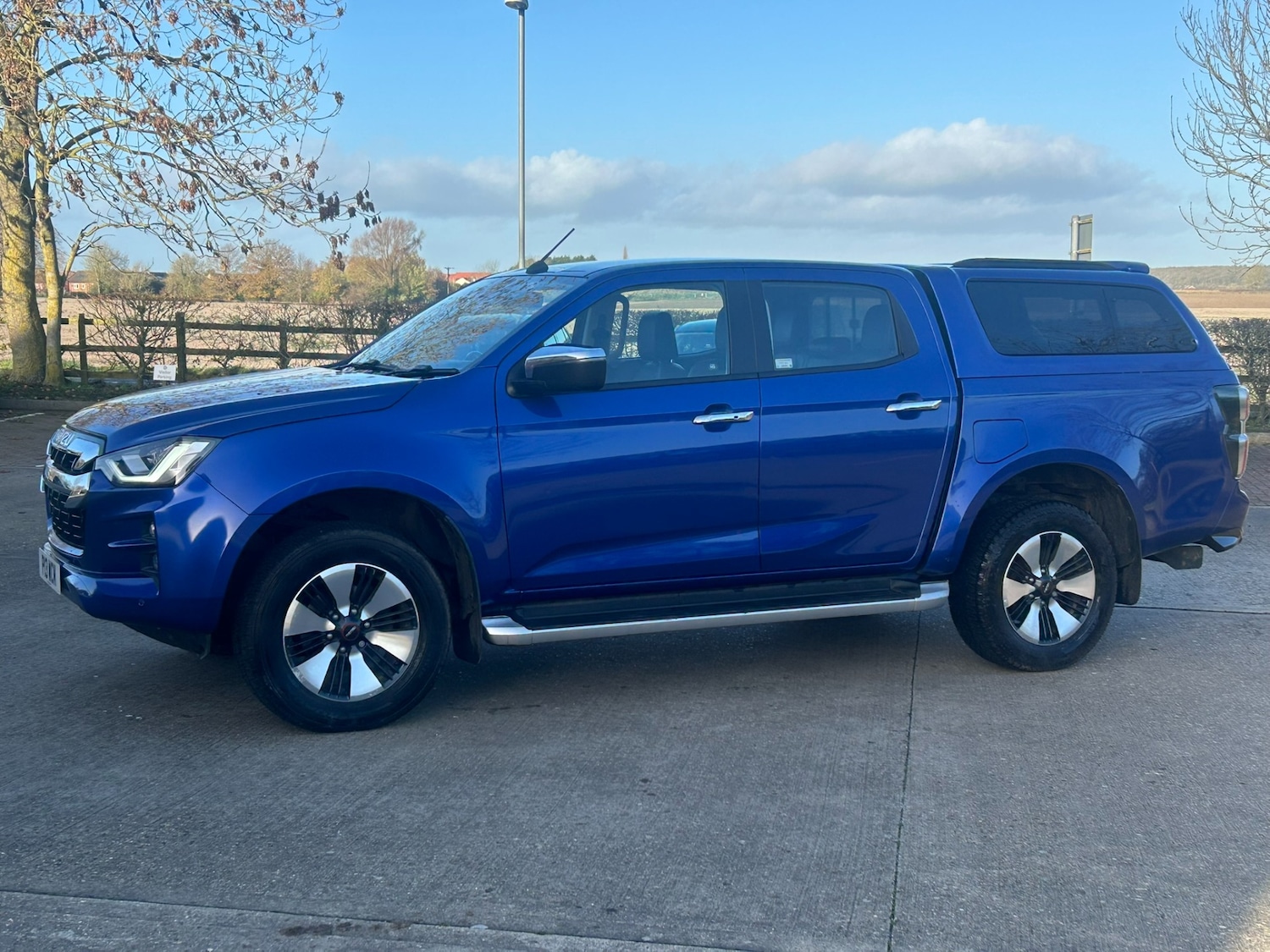 Used Isuzu D-Max 2022 for sale - 76748329: Photo 7