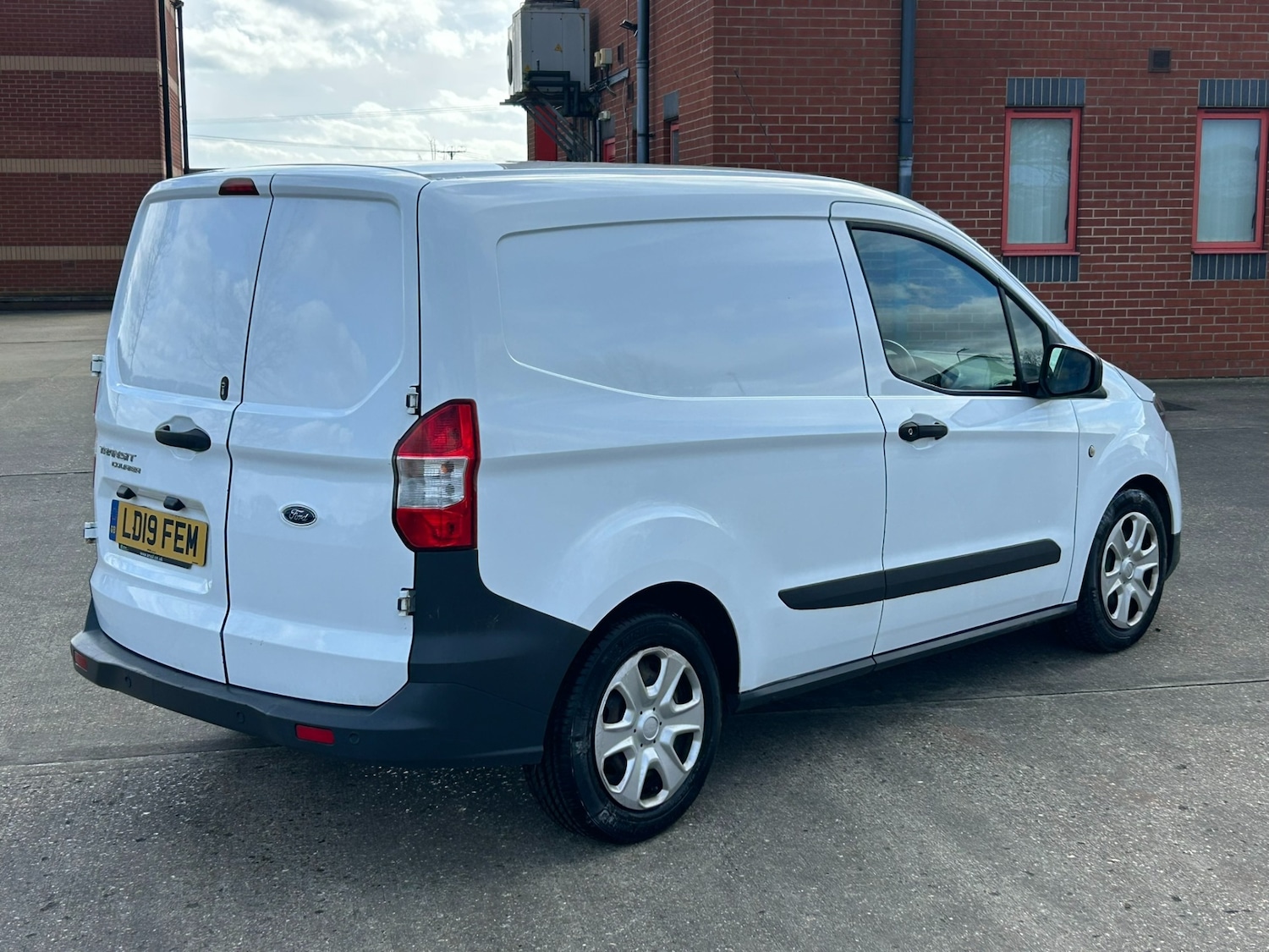 Used Ford Transit Courier 2019 for sale - 77715677: Photo 3