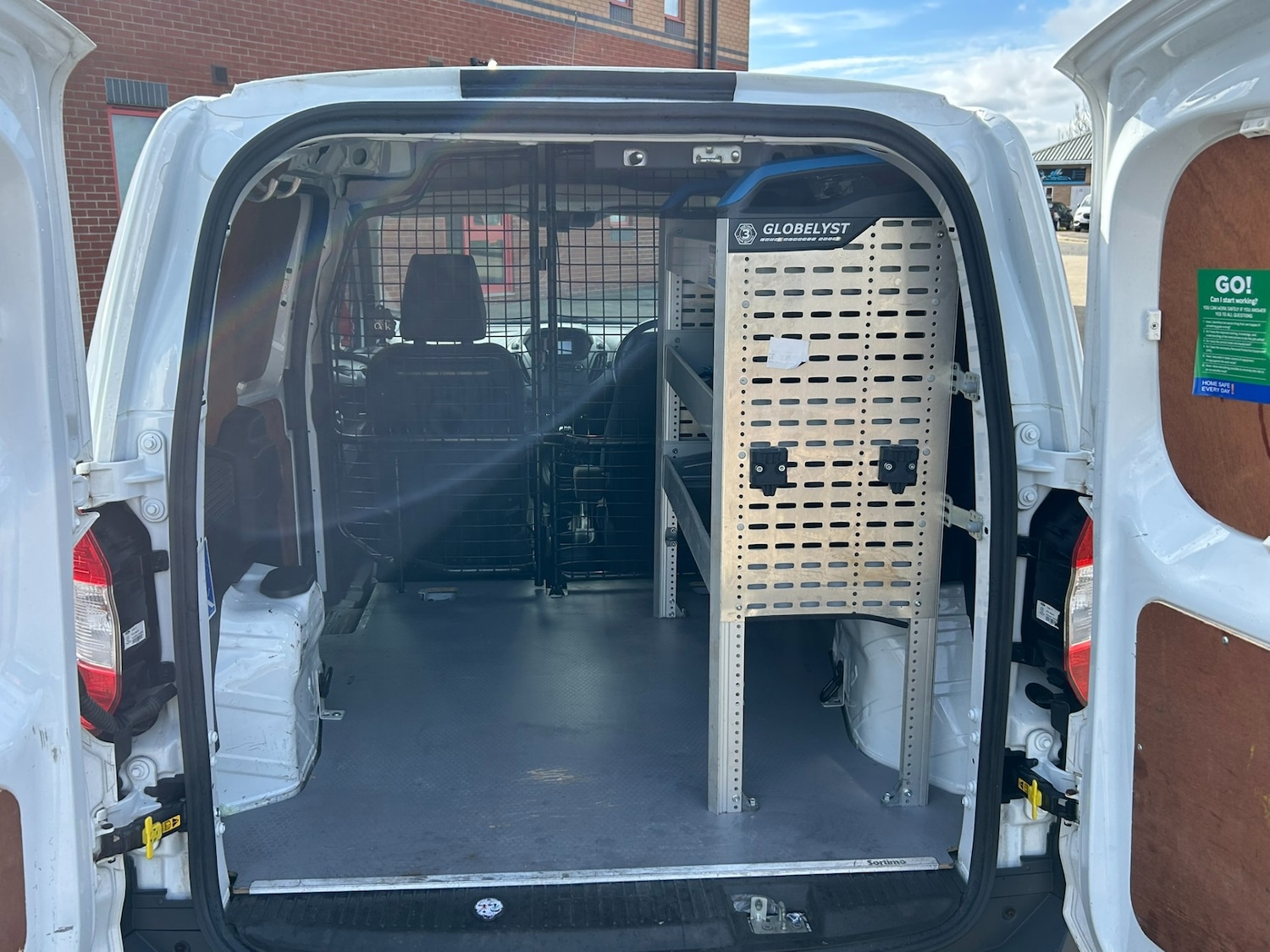 Used Ford Transit Courier 2019 for sale - 77715677: Photo 8