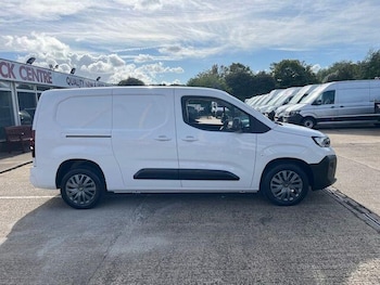 Used Citroen Berlingo 2024 for sale - 77646358: Photo