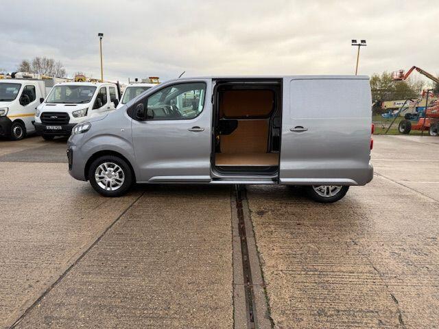 Used Vauxhall Vivaro for sale - 77191993: Photo 11