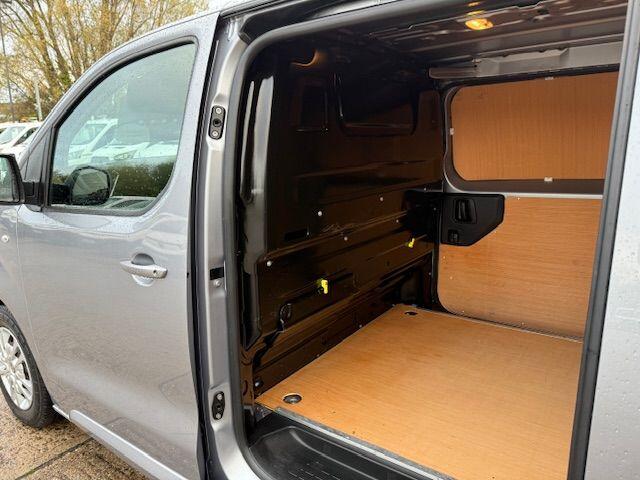 Used Vauxhall Vivaro for sale - 77191993: Photo 13