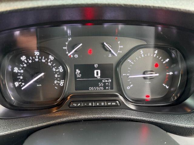 Used Vauxhall Vivaro for sale - 77191993: Photo 26