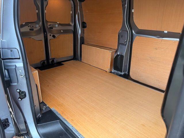 Used Vauxhall Vivaro for sale - 77191993: Photo 5