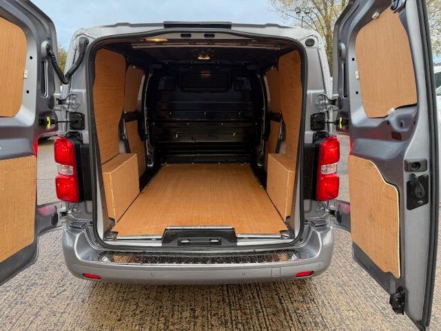 Used Vauxhall Vivaro for sale - 77191993: Photo 8