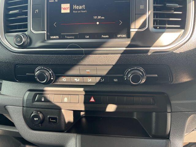 Used Vauxhall Vivaro for sale - 77192006: Photo 25