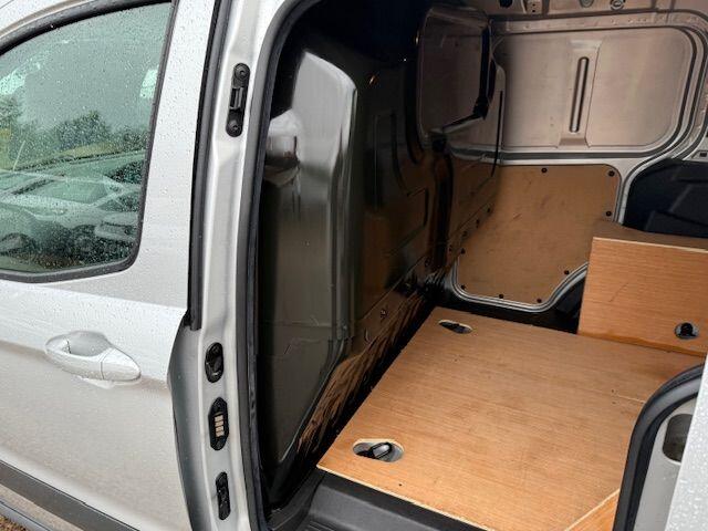 Used Ford Transit Courier for sale - 77190538: Photo 10
