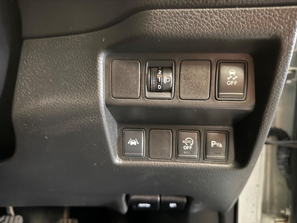 Used Nissan Qashqai 2015 for sale - 74362259: Photo 40