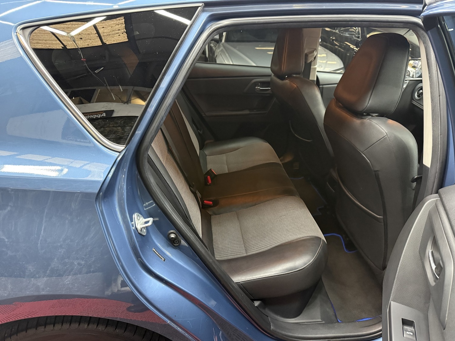 Used Toyota Auris 2016 for sale - 76358075: Photo 34