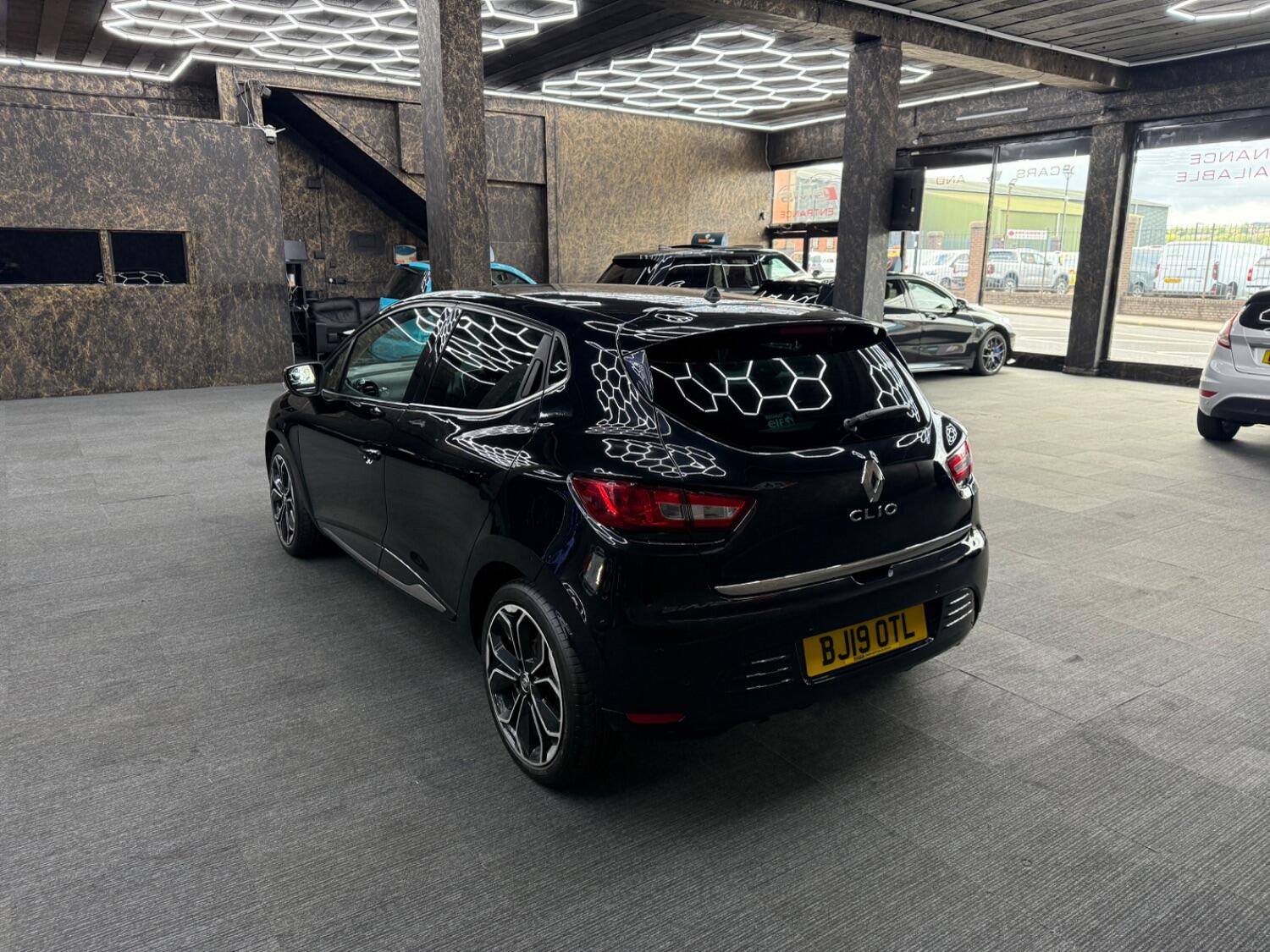 Used Renault Clio 2019 for sale - 76719011: Photo 18