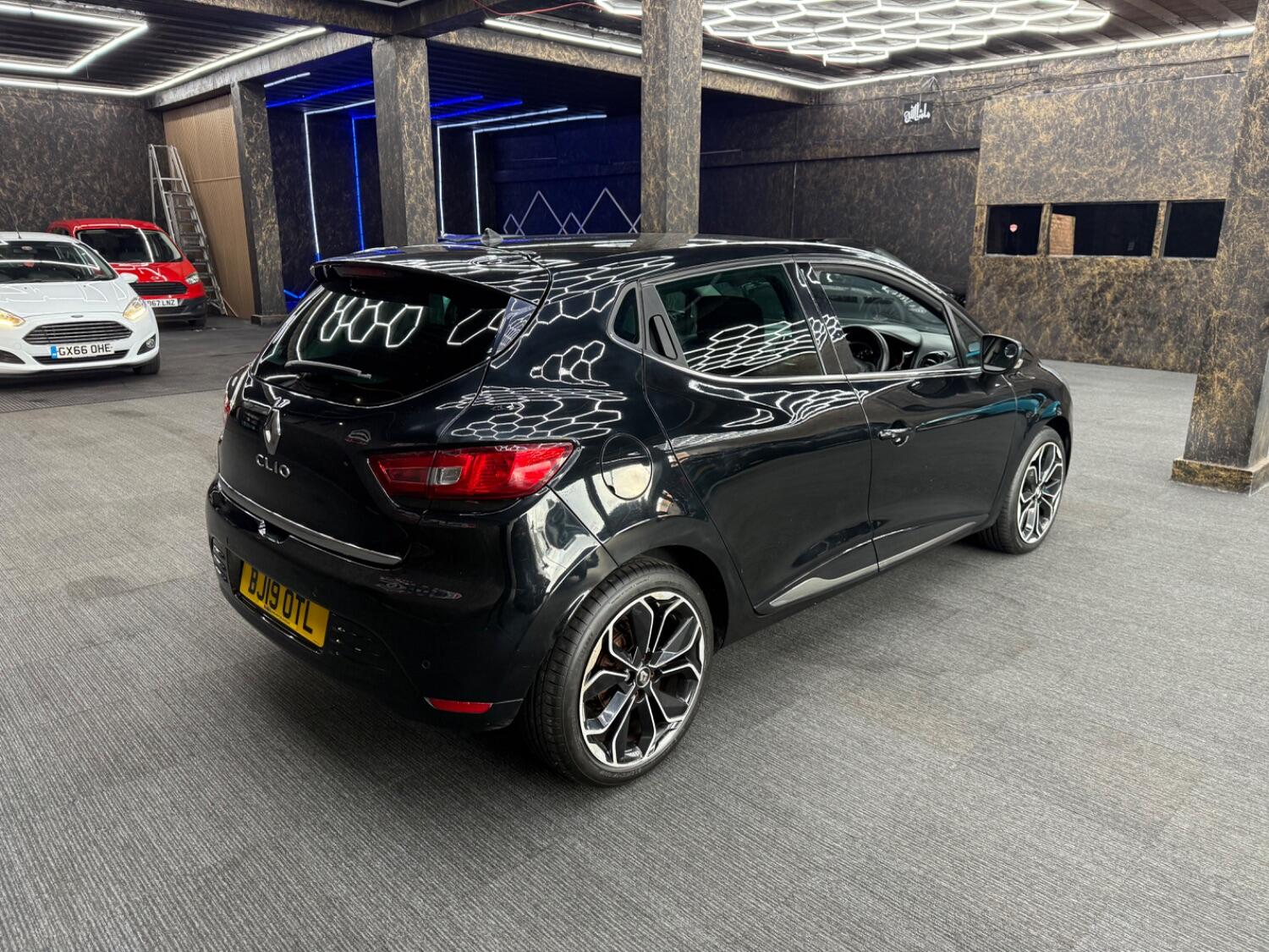 Used Renault Clio 2019 for sale - 76719011: Photo 20