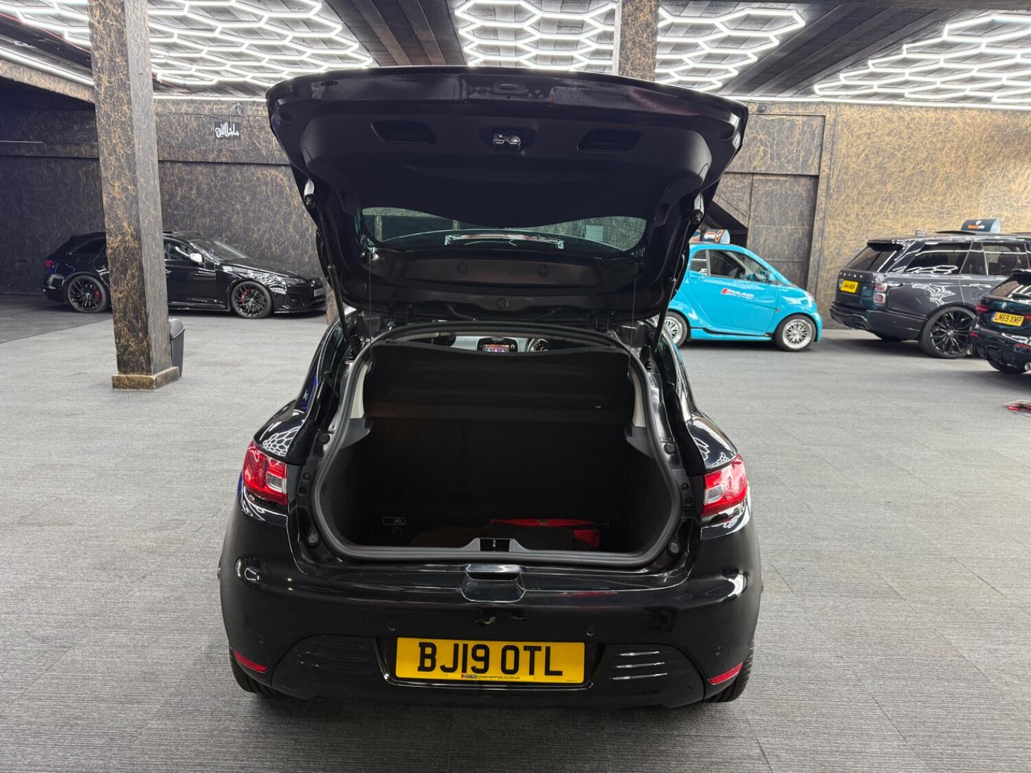 Used Renault Clio 2019 for sale - 76719011: Photo 24