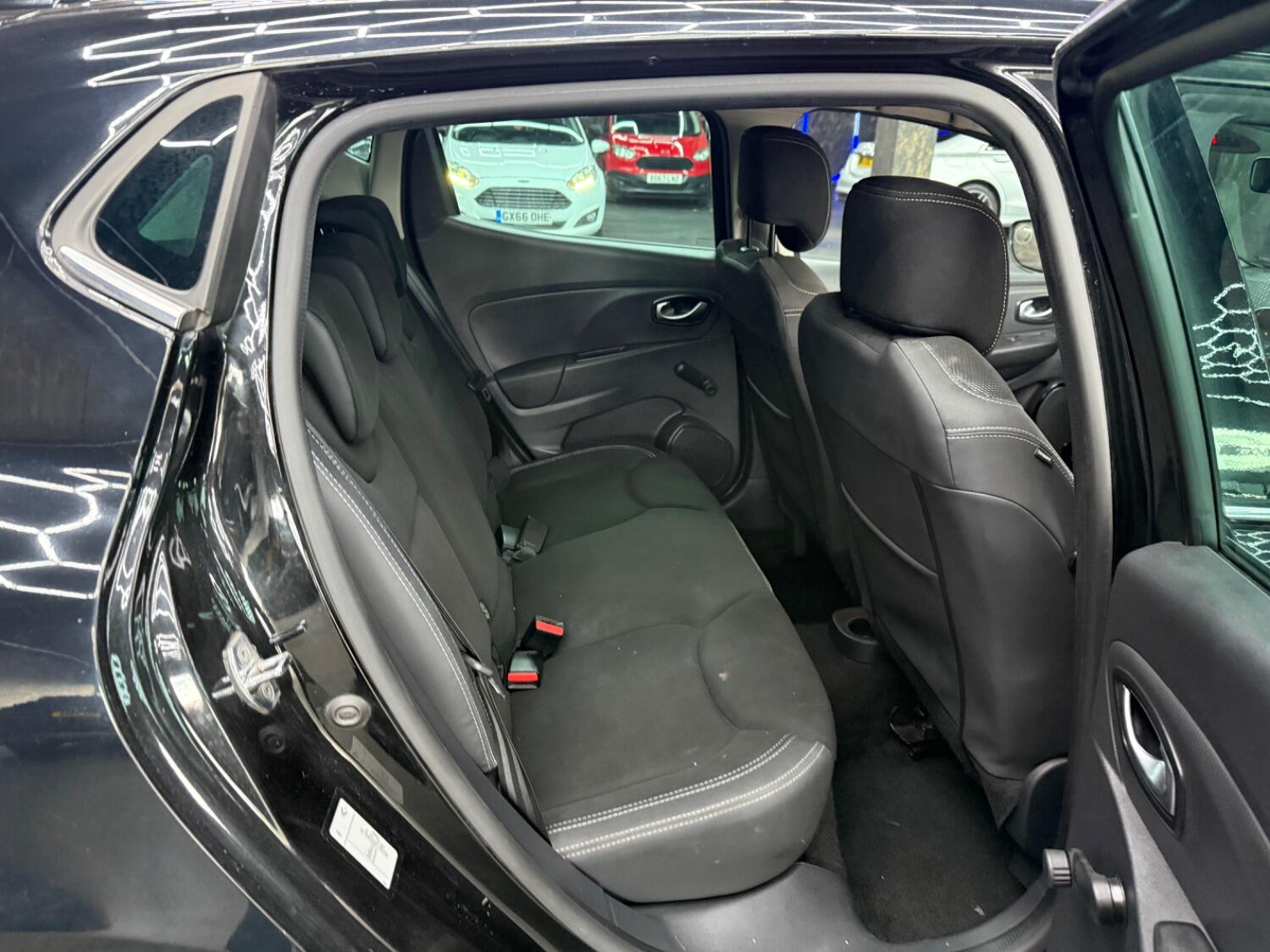 Used Renault Clio 2019 for sale - 76719011: Photo 25