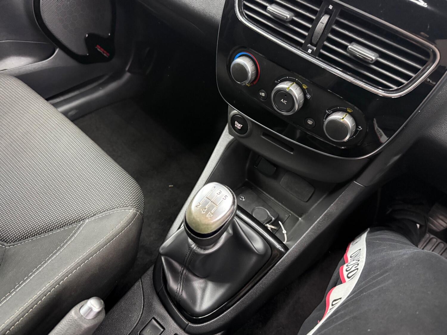 Used Renault Clio 2019 for sale - 76719011: Photo 31