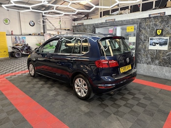 Used Volkswagen Golf SV 2015 for sale - 78526479: Photo