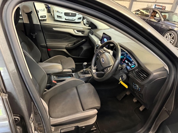 Used Ford Focus 2018 for sale - 74321173: Photo 20