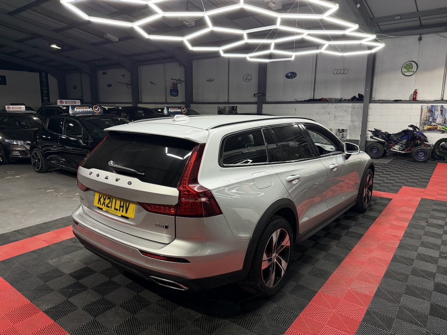 Used Volvo V60 2021 for sale - 76719014: Photo 15