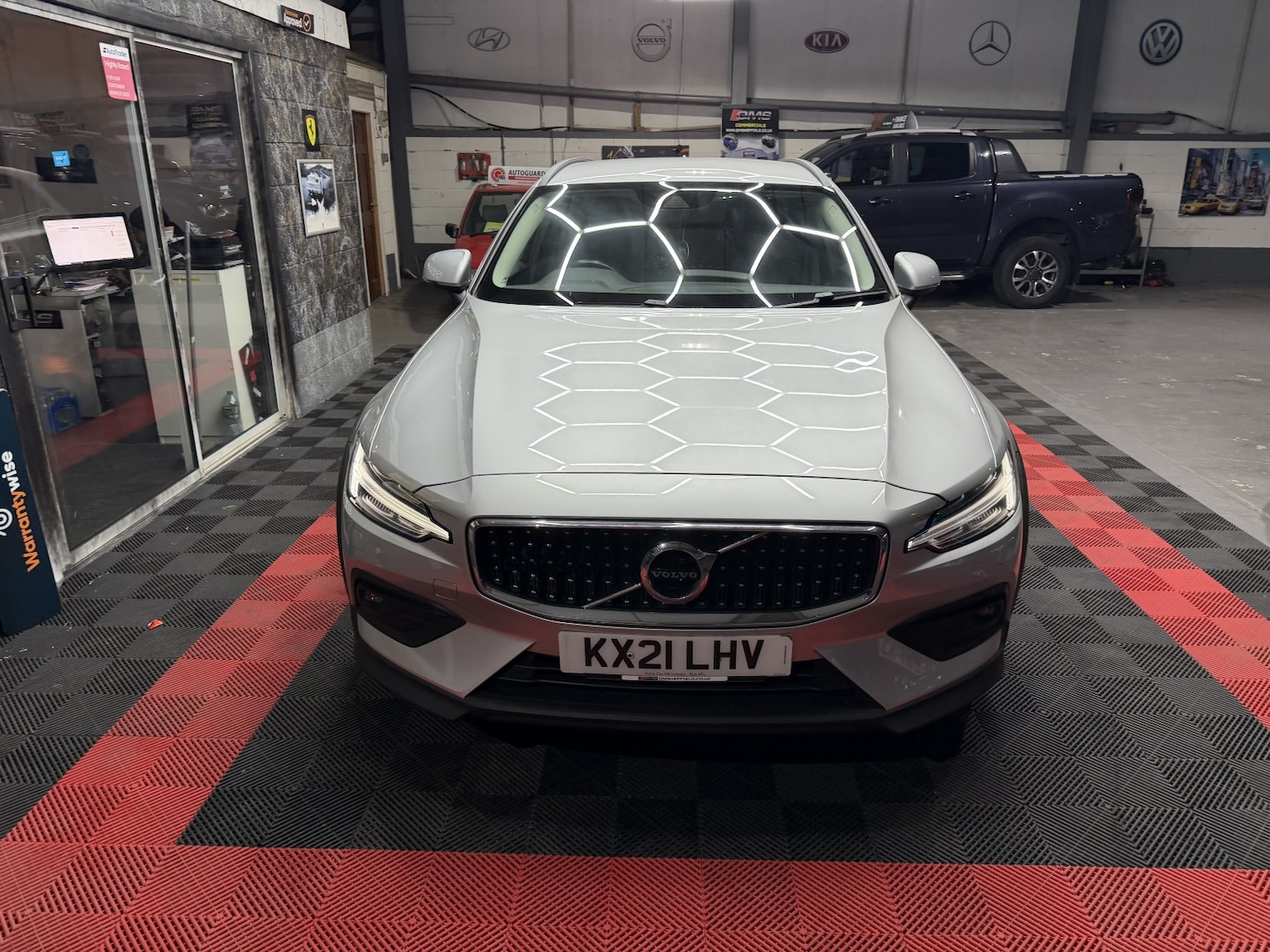 Used Volvo V60 2021 for sale - 76719014: Photo 41