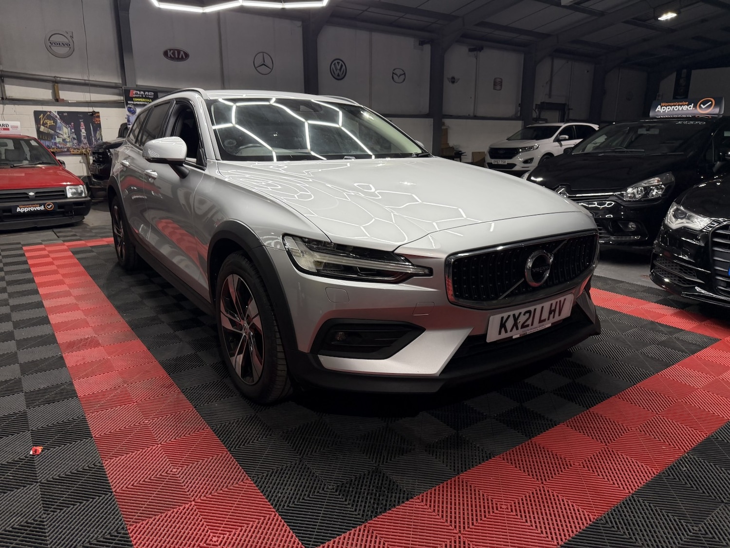 Used Volvo V60 2021 for sale - 76719014: Photo 5