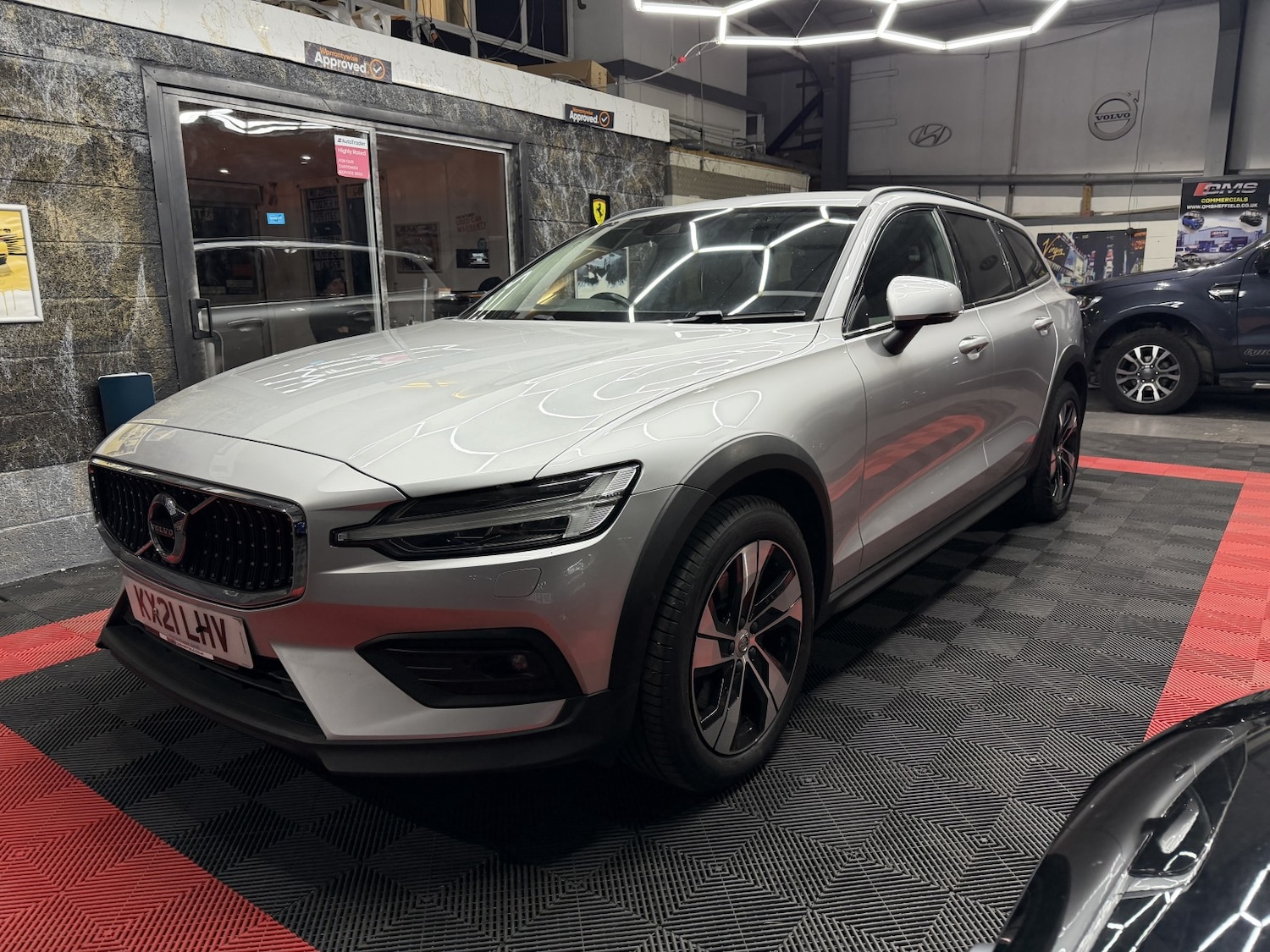 Used Volvo V60 2021 for sale - 76719014: Photo 9