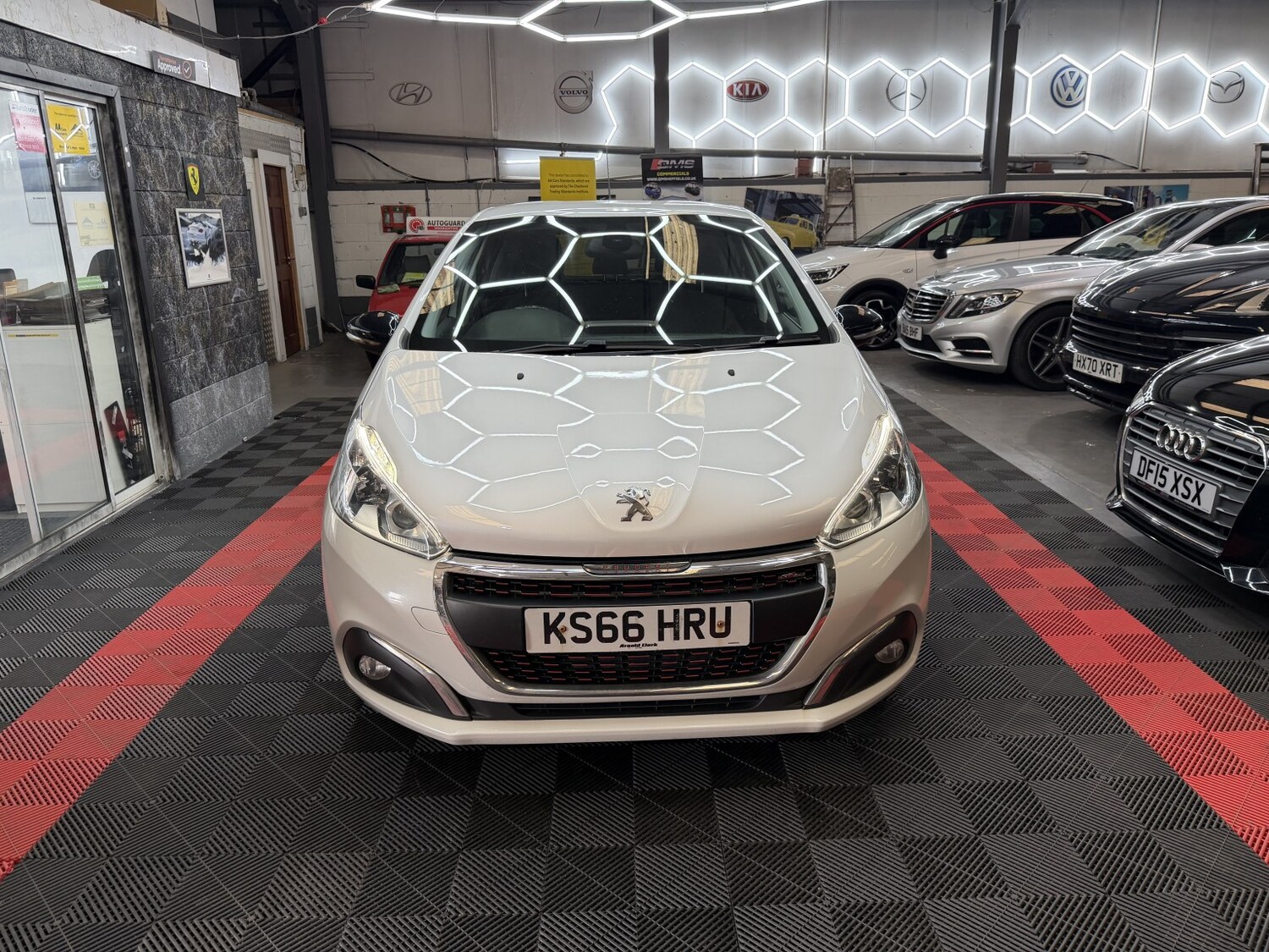 Used Peugeot 208 2016 for sale - 78139406: Photo 10