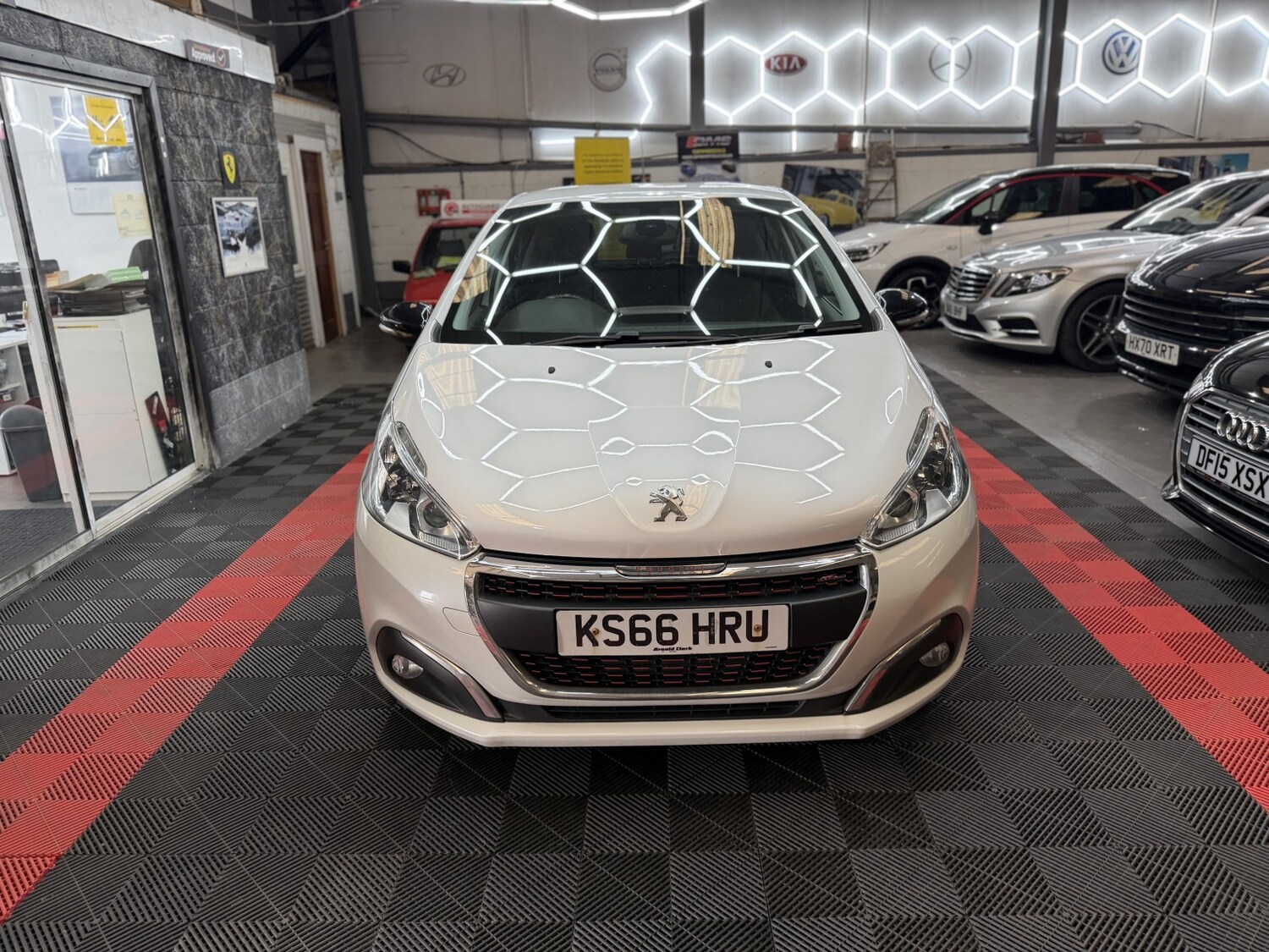 Used Peugeot 208 2016 for sale - 78139406: Photo 44
