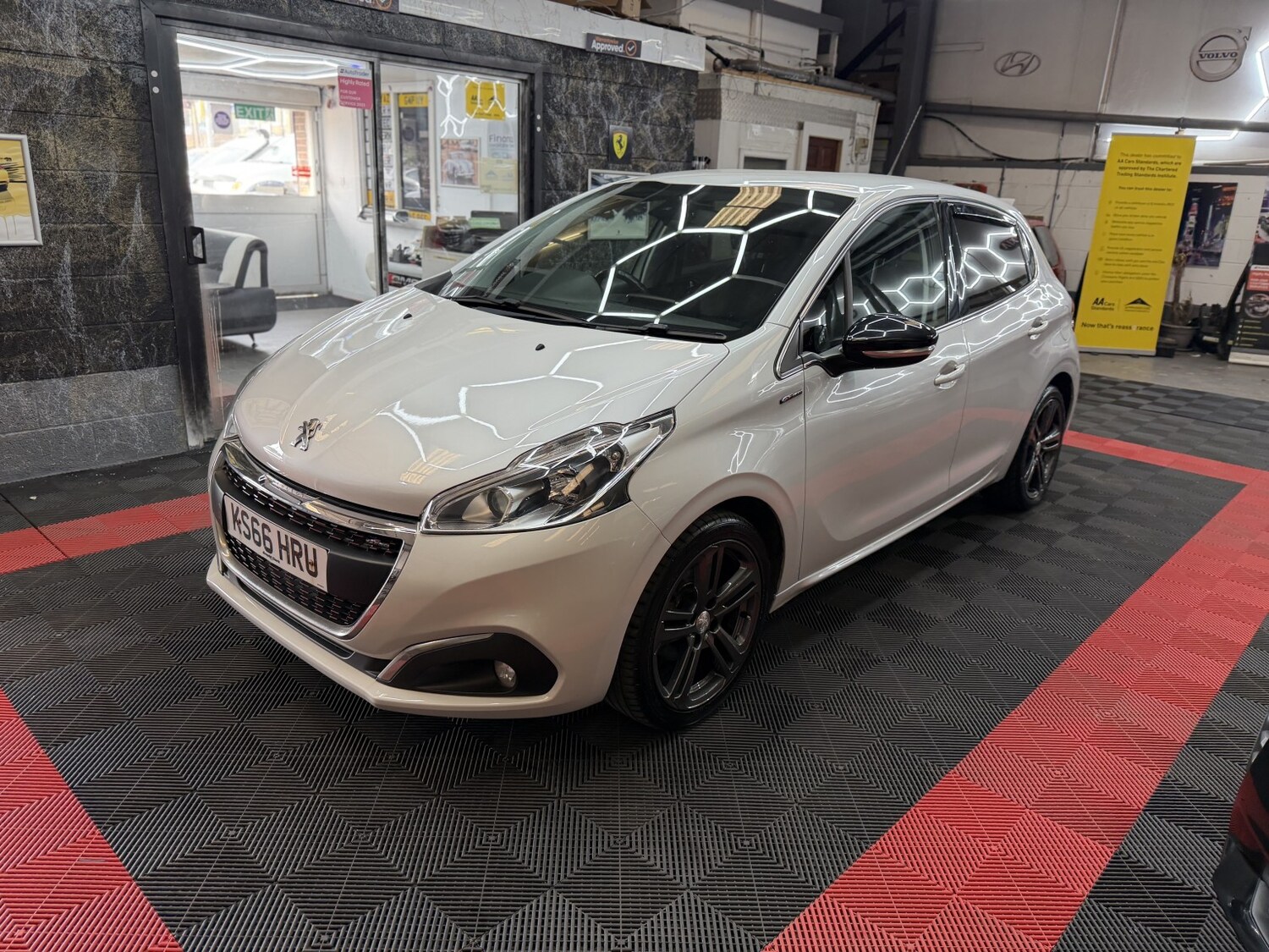 Used Peugeot 208 2016 for sale - 78139406: Photo 49