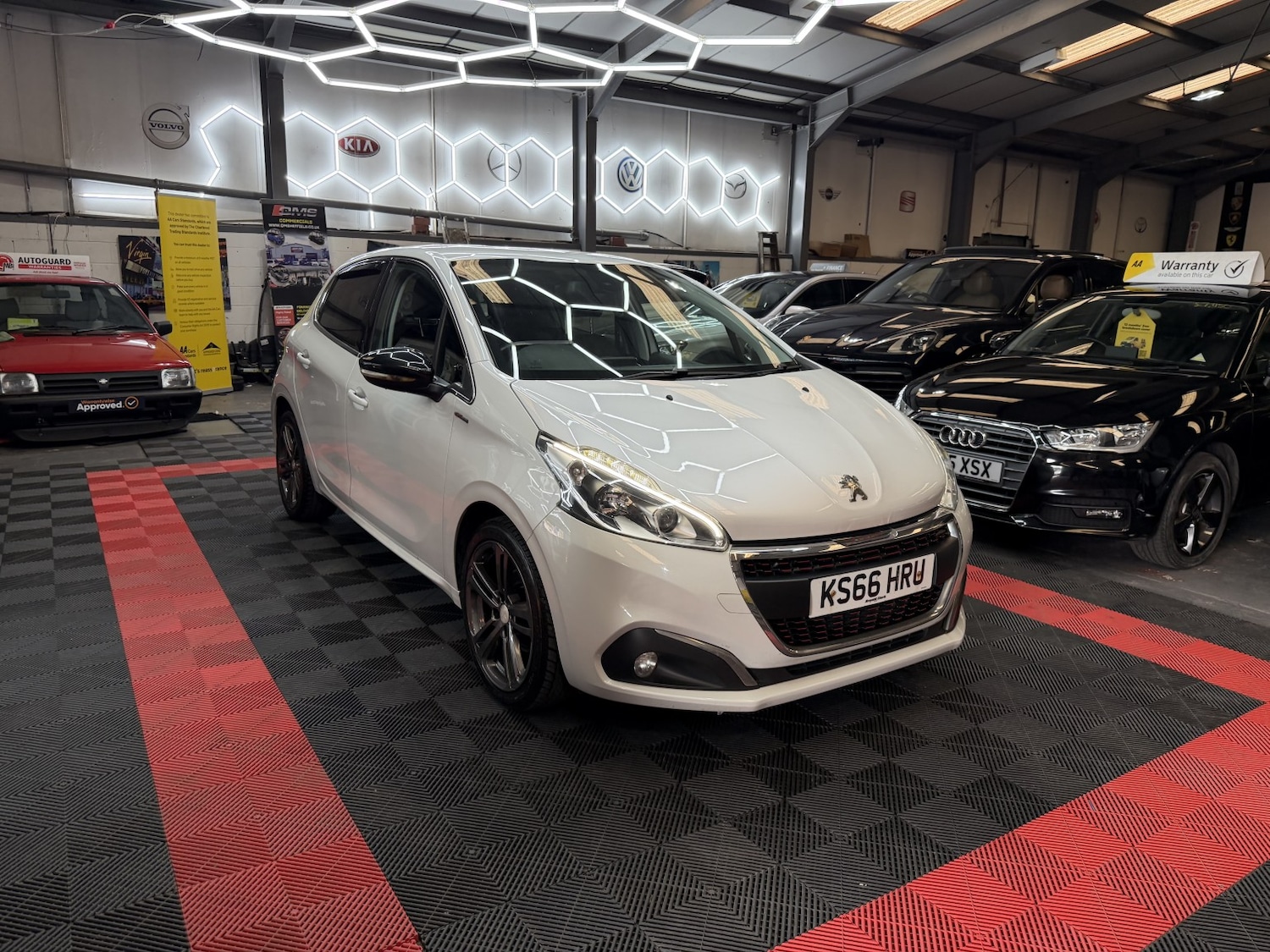 Used Peugeot 208 2016 for sale - 78139406: Photo 5