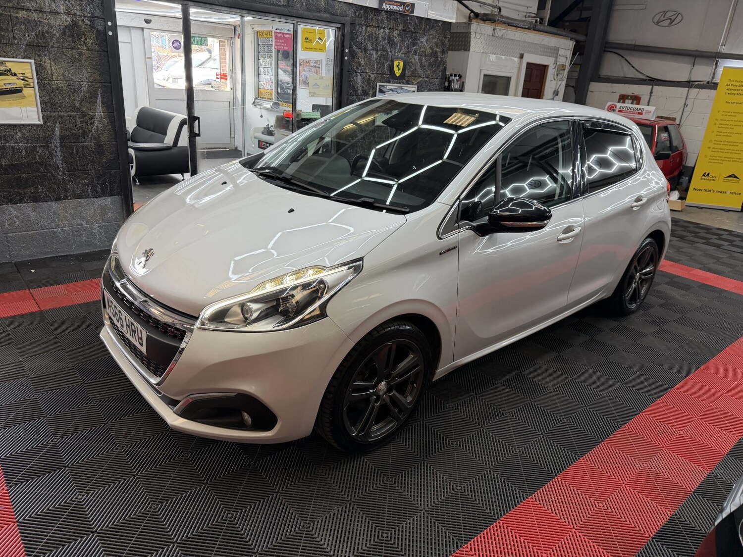 Used Peugeot 208 2016 for sale - 78139406: Photo 8