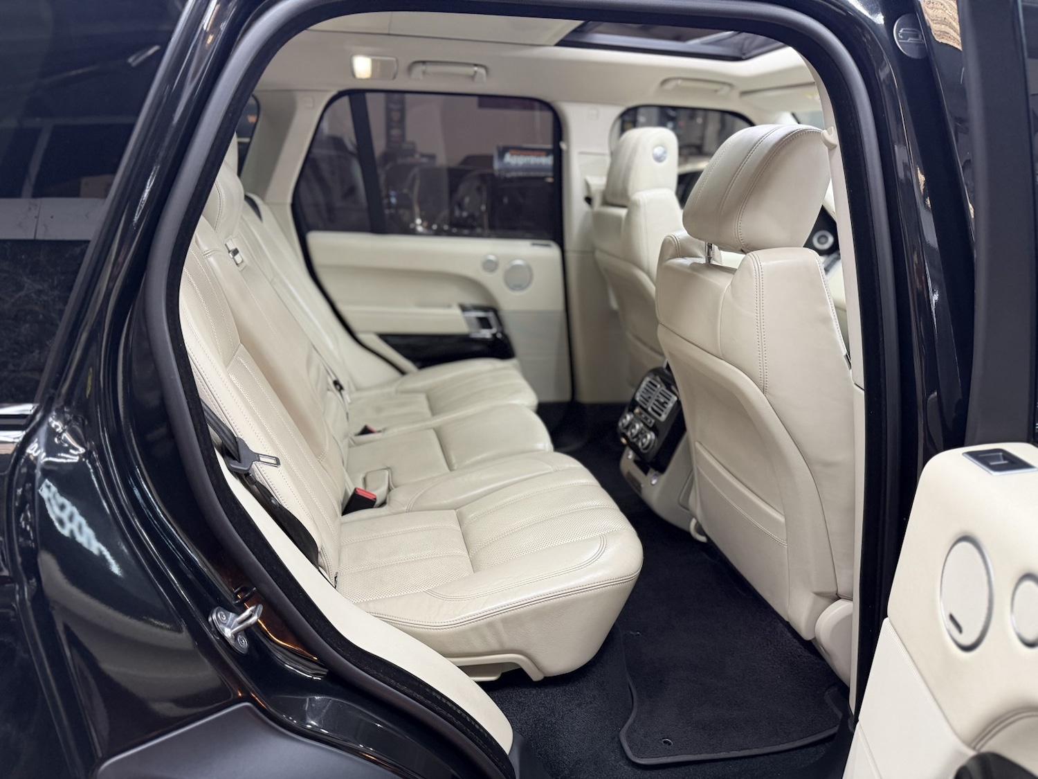 Used Land Rover Range Rover 2015 for sale - 76719034: Photo 3