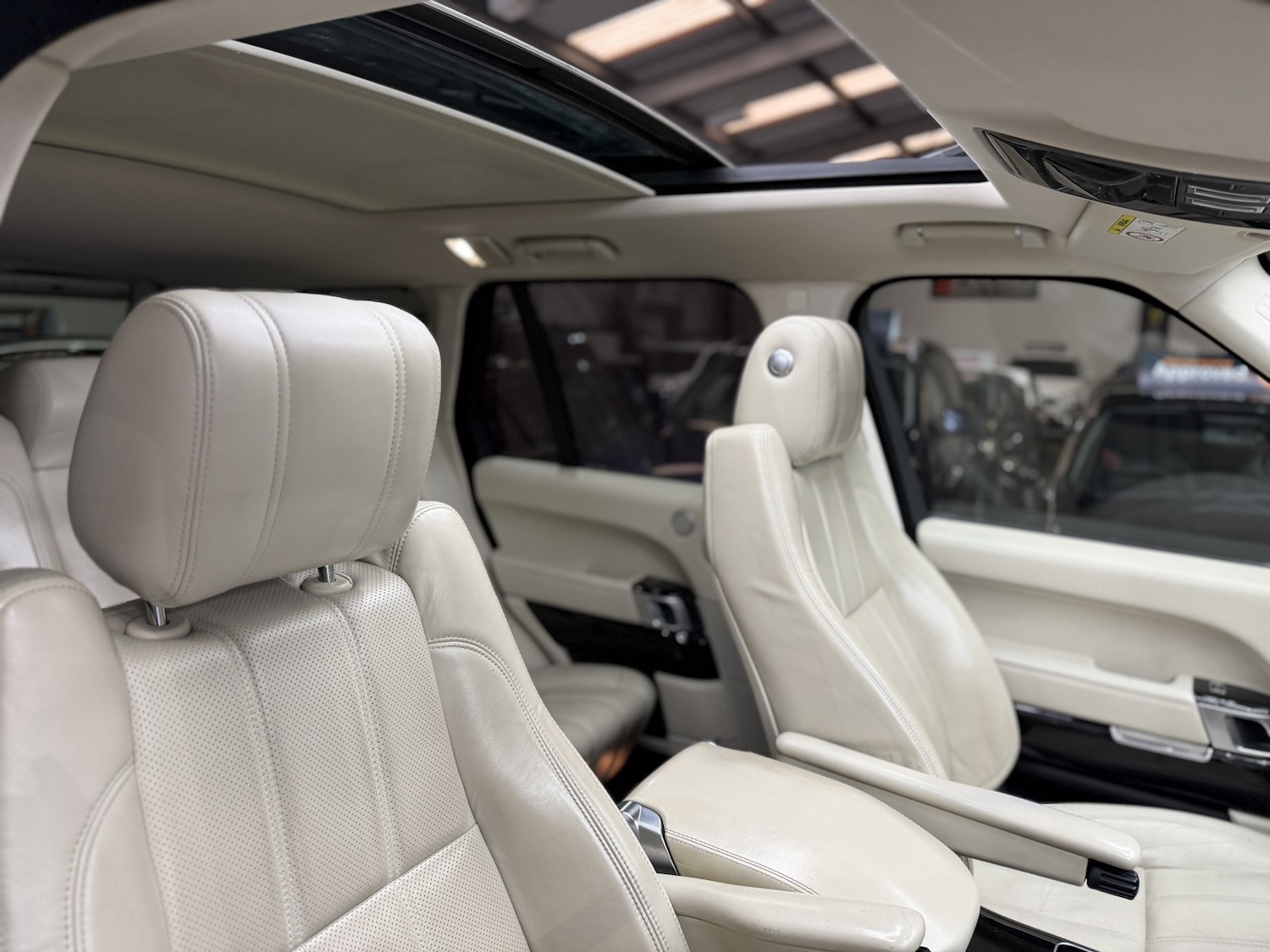 Used Land Rover Range Rover 2015 for sale - 76719034: Photo 40