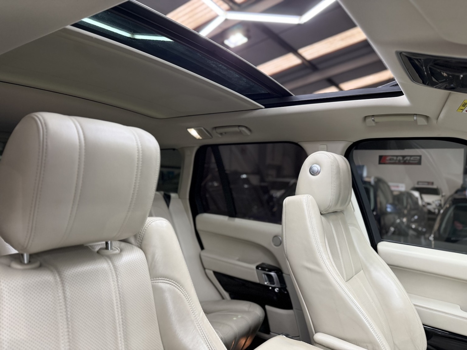 Used Land Rover Range Rover 2015 for sale - 76719034: Photo 44