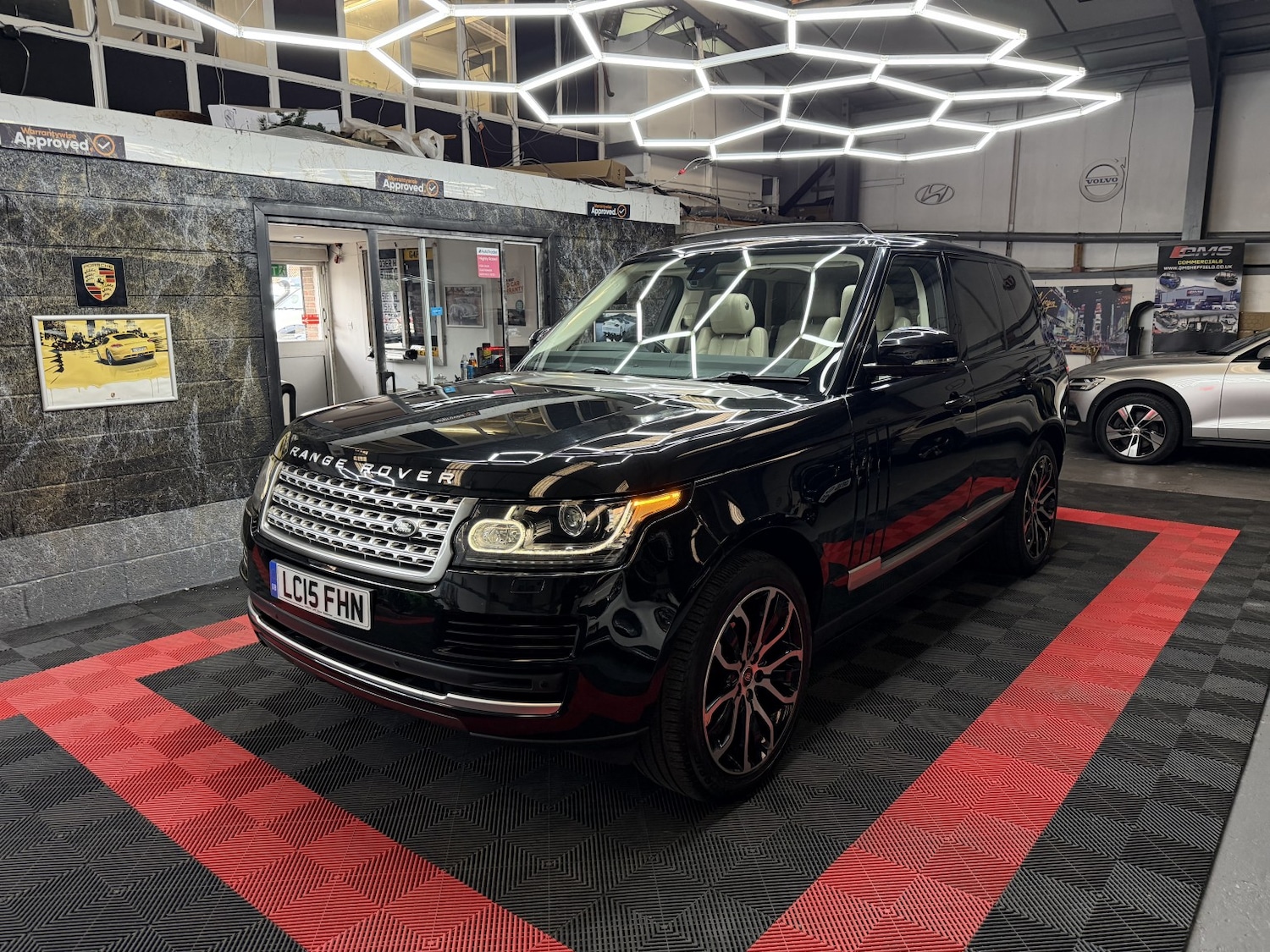 Used Land Rover Range Rover 2015 for sale - 76719034: Photo 9