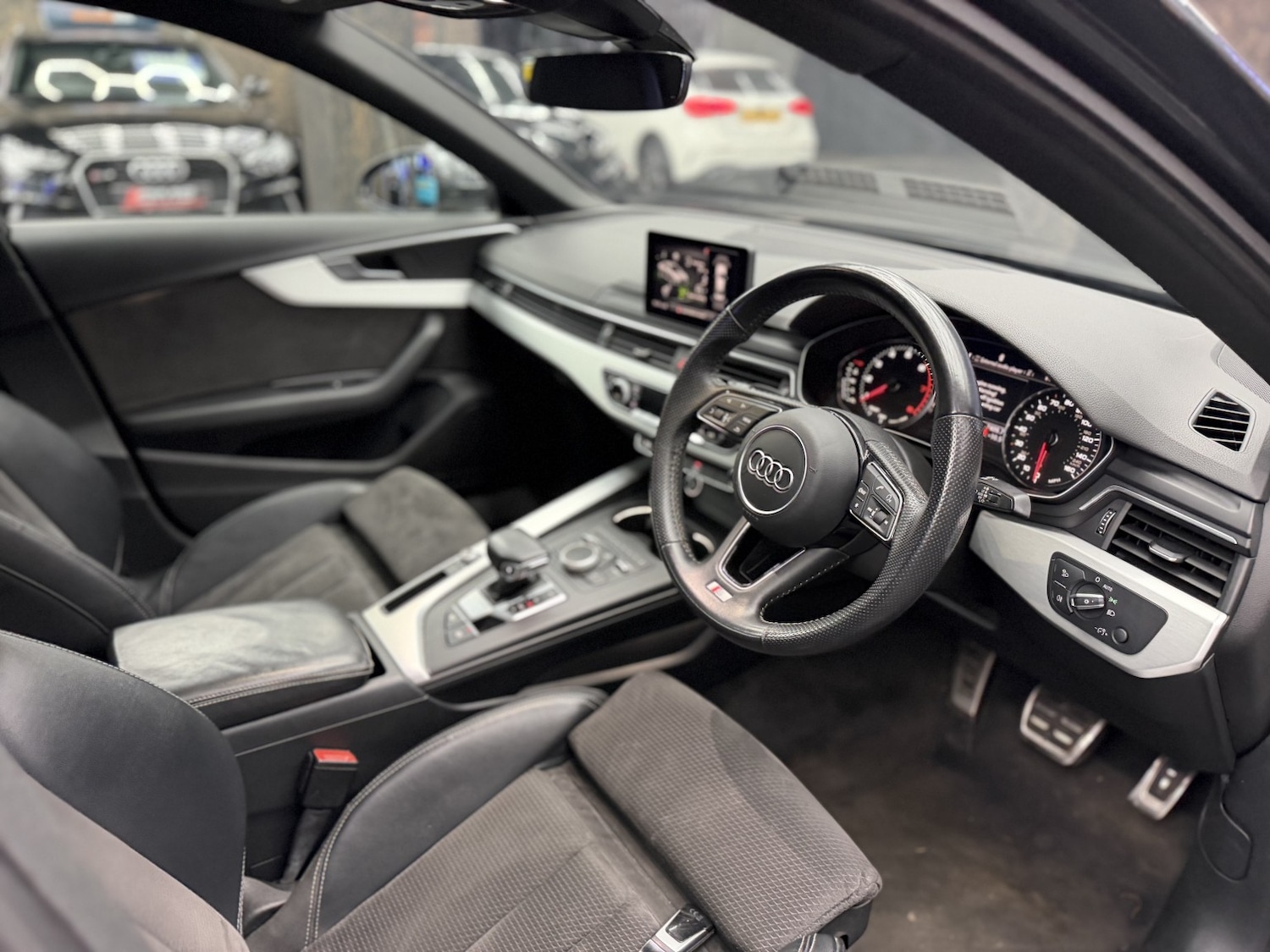 Used Audi A4 2019 for sale - 77189303: Photo 2