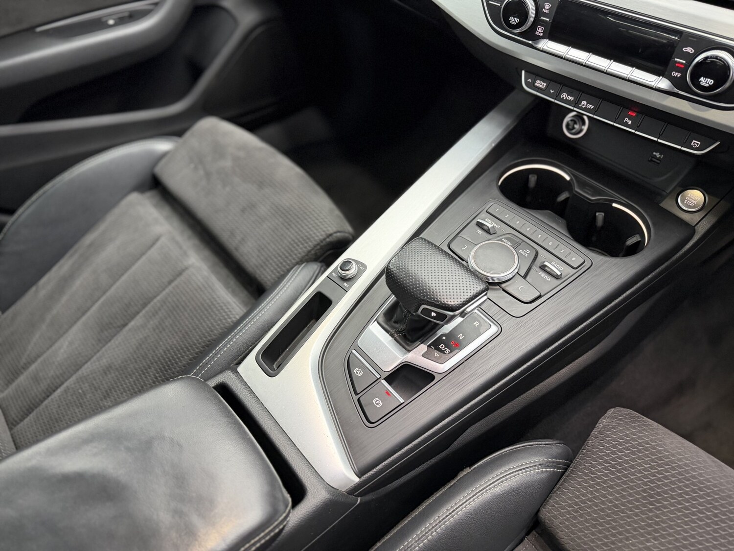 Used Audi A4 2019 for sale - 77189303: Photo 42