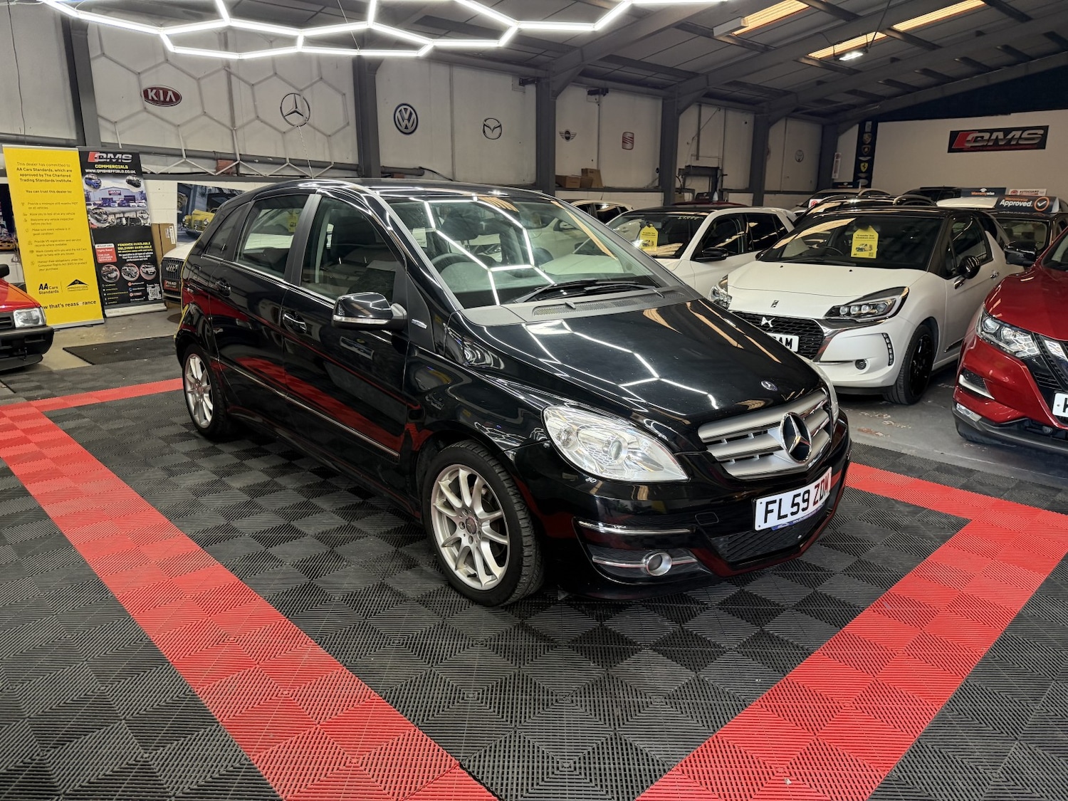 Used Mercedes-Benz B Class 2009 for sale - 77888435: Photo 2