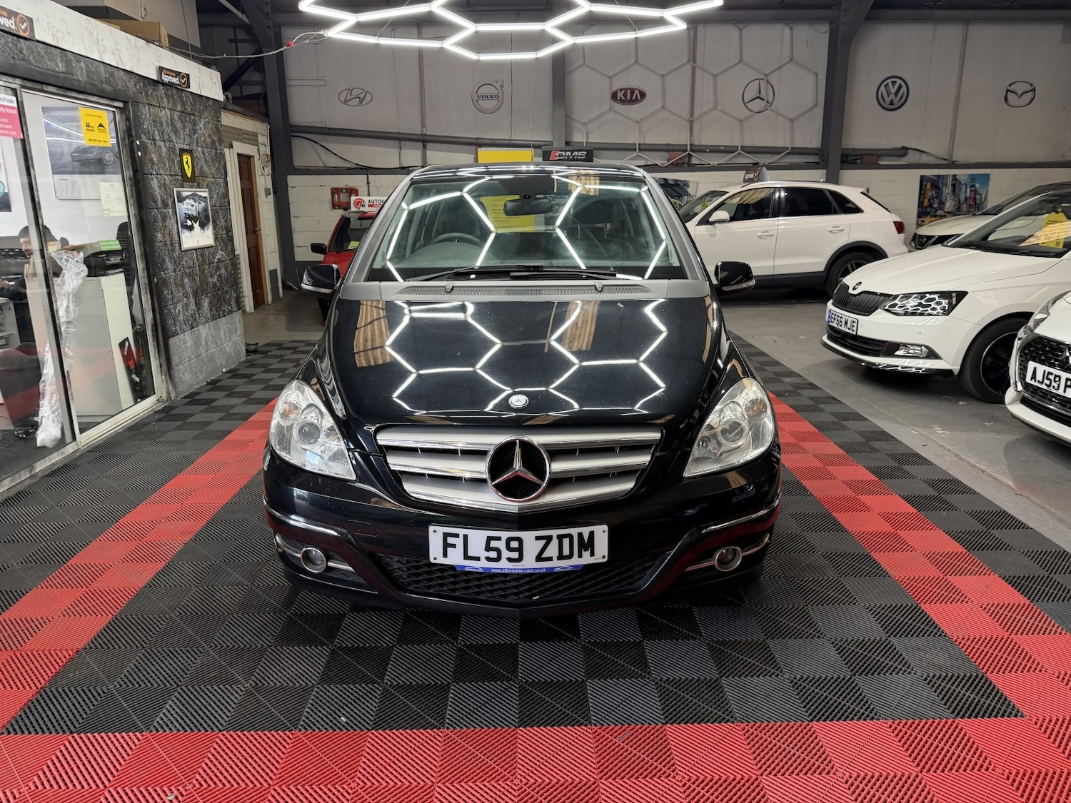 Used Mercedes-Benz B Class 2009 for sale - 77888435: Photo 3