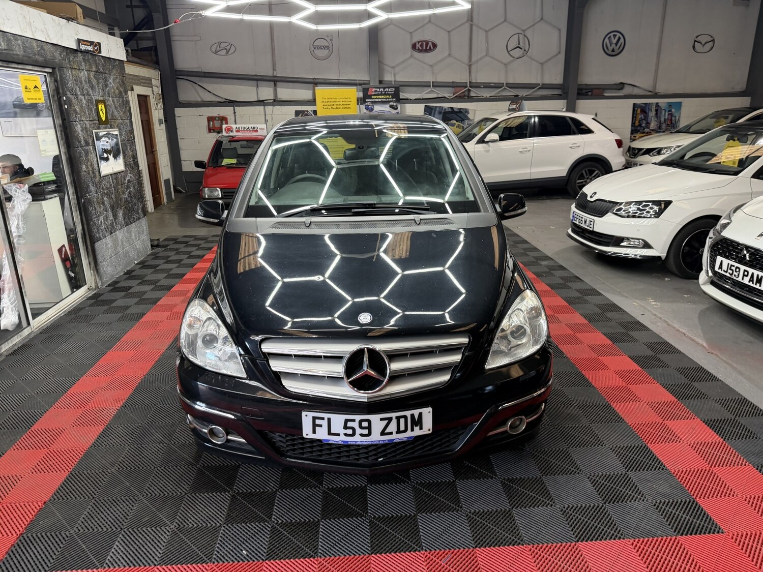 Used Mercedes-Benz B Class 2009 for sale - 77888435: Photo 6