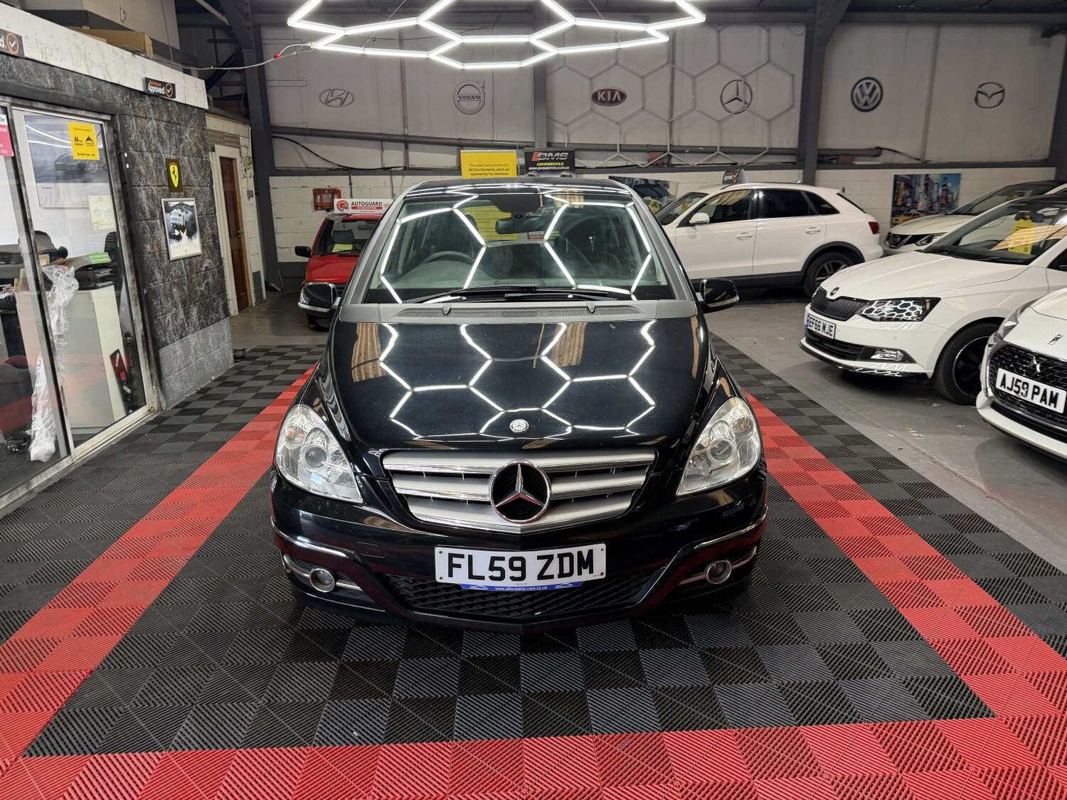 Used Mercedes-Benz B Class 2009 for sale - 77888435: Photo 8