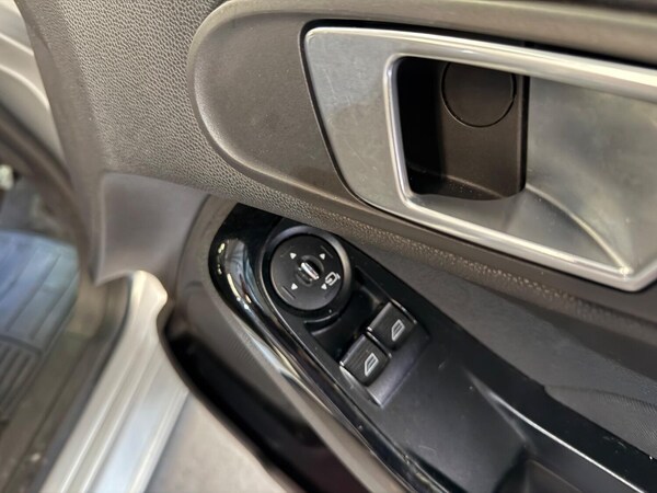 Used Ford Fiesta 2013 for sale - 75504960: Photo 29