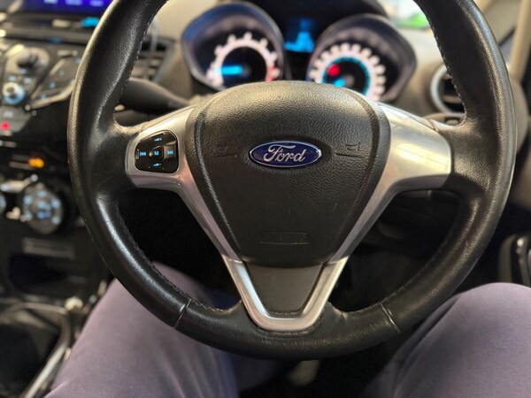 Used Ford Fiesta 2013 for sale - 75504960: Photo 32