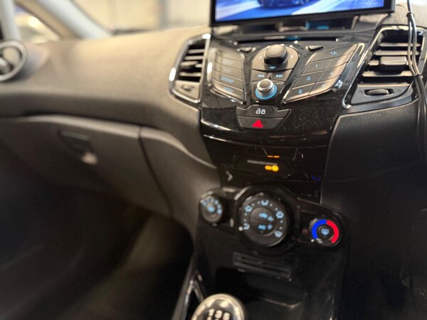 Used Ford Fiesta 2013 for sale - 75504960: Photo 34