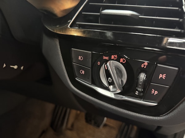 Used BMW 5 Series 2018 for sale - 76205661: Photo 33
