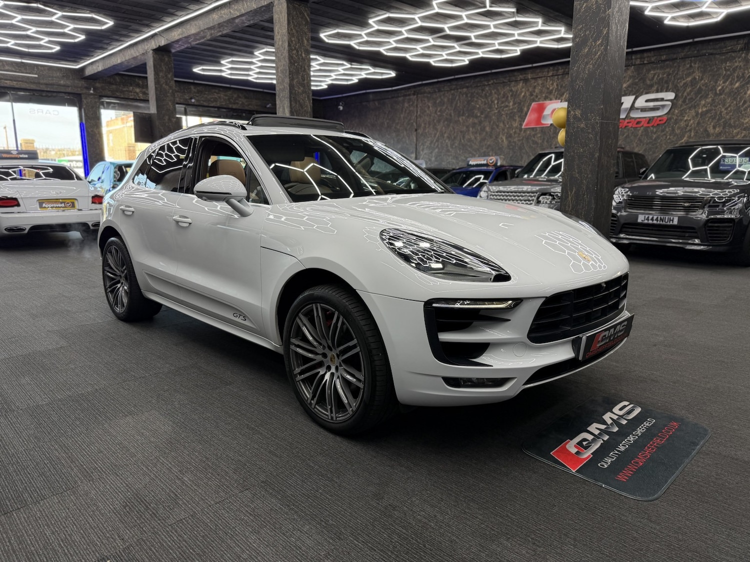 Used Porsche Macan 2018 for sale - 76848734: Photo 1