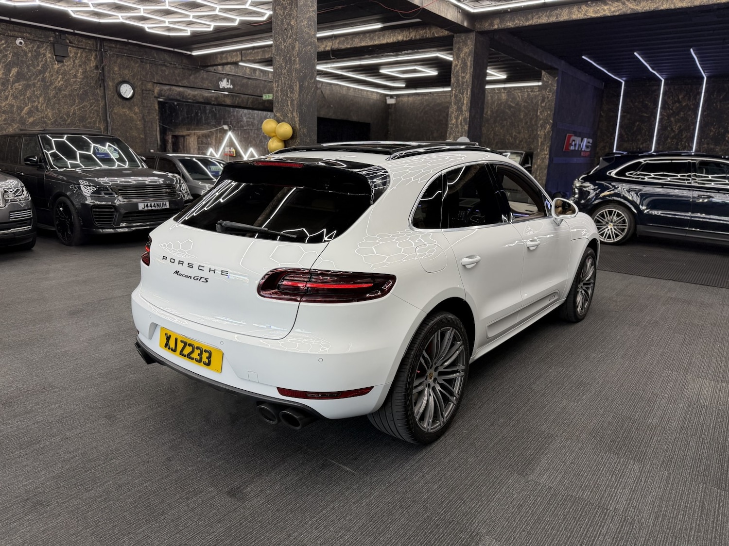 Used Porsche Macan 2018 for sale - 76848734: Photo 11