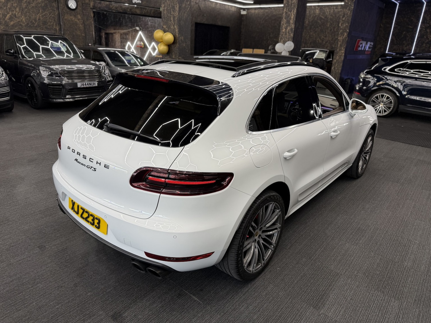 Used Porsche Macan 2018 for sale - 76848734: Photo 18