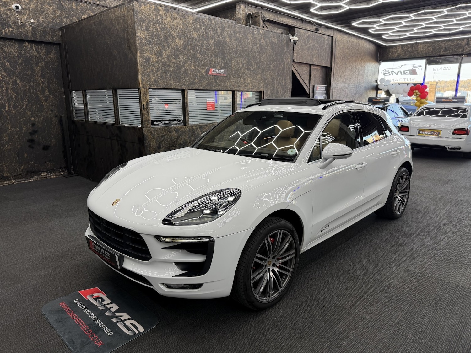 Used Porsche Macan 2018 for sale - 76848734: Photo 3
