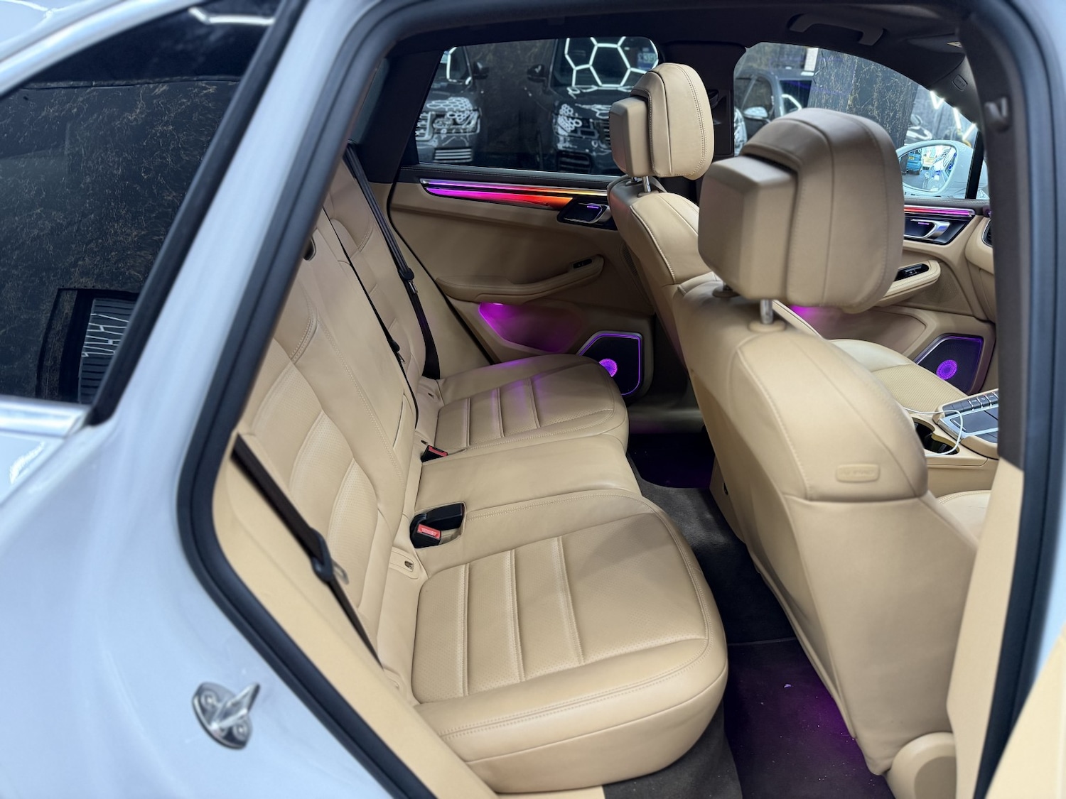 Used Porsche Macan 2018 for sale - 76848734: Photo 33